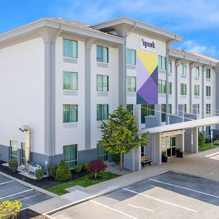 Spark By Hilton Exton Bagian luar foto